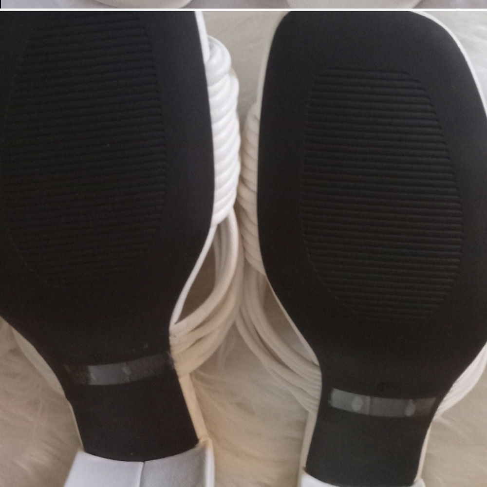 shoes - Picture 2 of 3